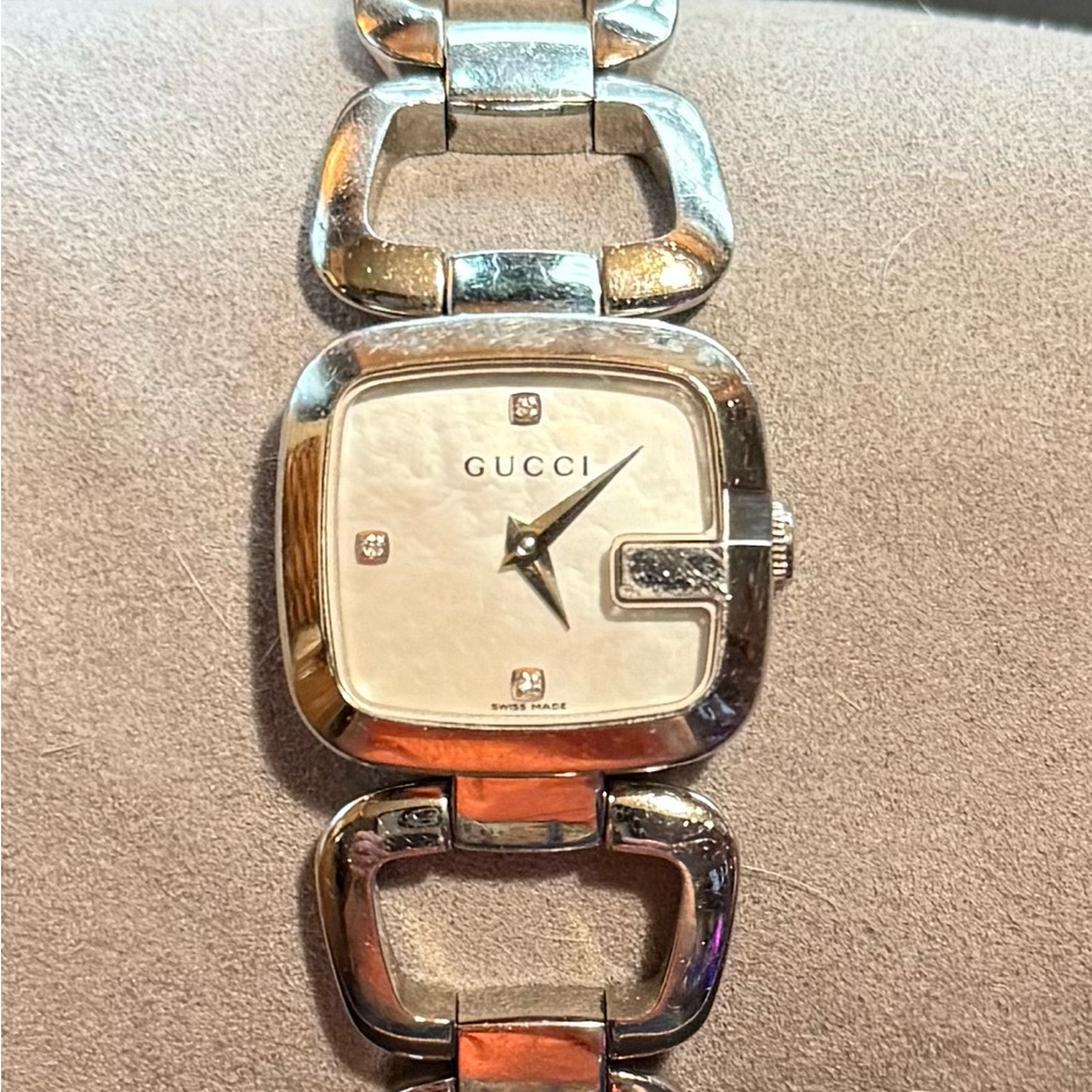 Women’s GUCCI Watch G-Gucci Square Mother of Pearl Diamond 24mm Quartz Watch